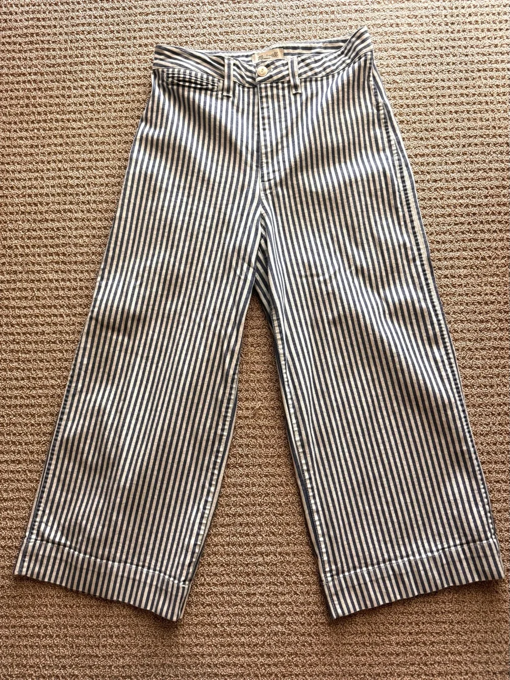 Madewell Navy and White Striped Cropped Wide-Leg Pants (size 29)